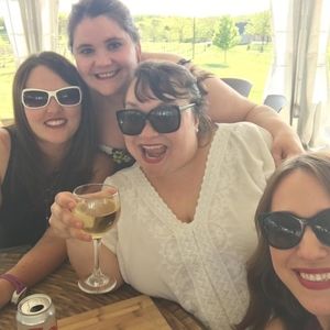 Meet your Posher, Whitney